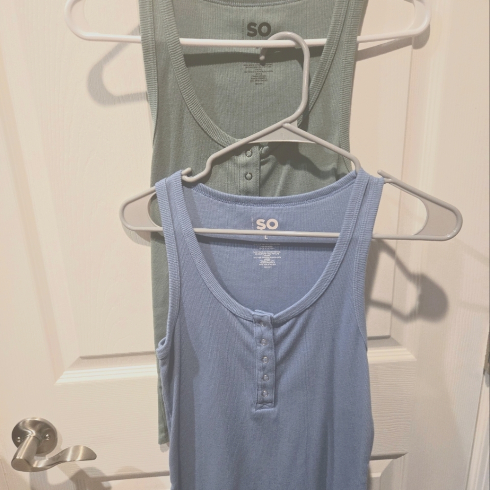 2 Henley Tank Top Bundle L